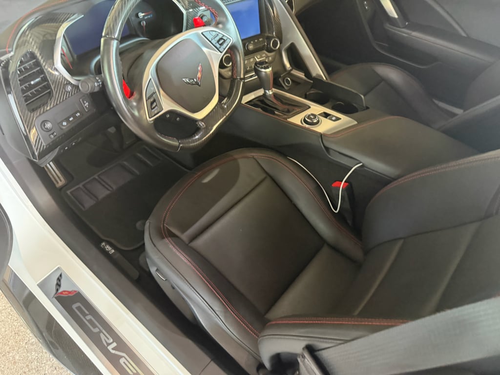2019 Chevrolet Corvette 3ZR - Photo 9