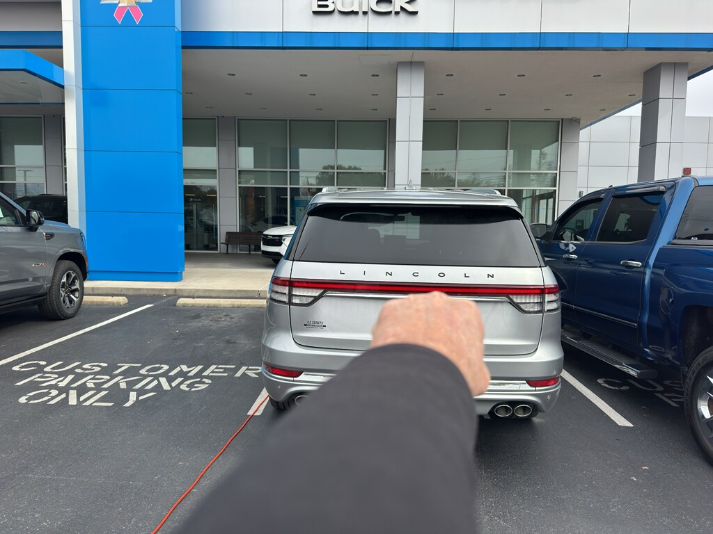 2020 Lincoln Aviator Black Label Grand Touring photo 2