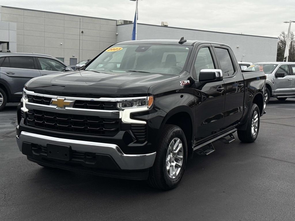 Used 2023 Chevrolet Silverado LT Crew Cab