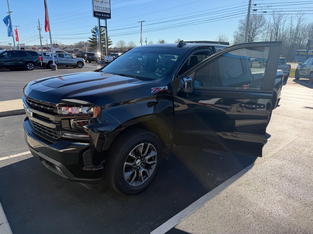 Used 2020 Chevrolet Silverado RST Crew Cab