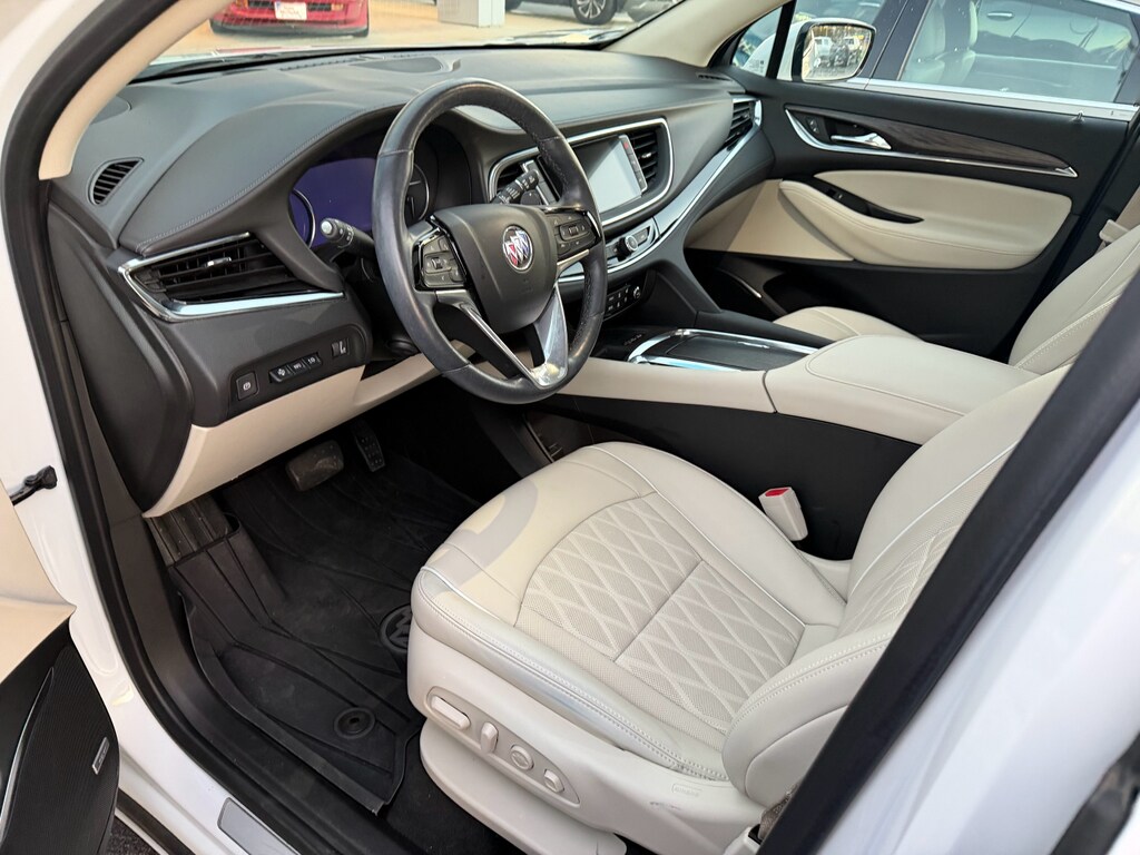 2023 Buick Enclave Avenir photo 3