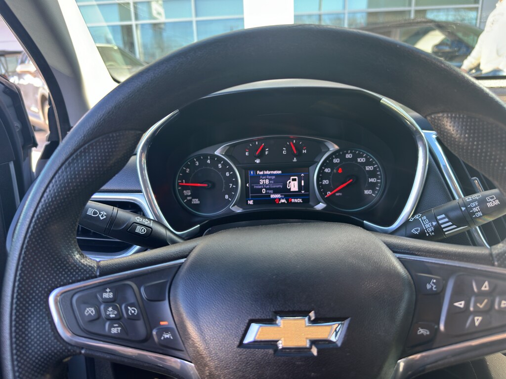 2020 Chevrolet Equinox LT photo 3