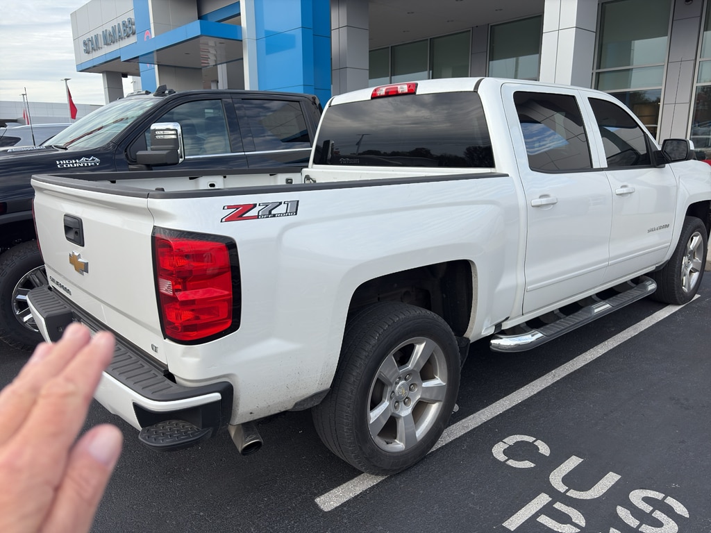 Used 2018 Chevrolet Silverado LT Crew Cab