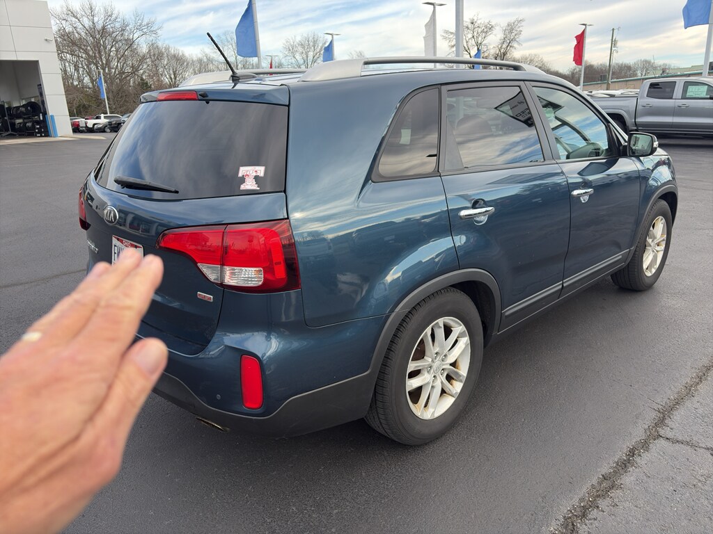 Used 2014 Kia Sorento LX Sport Utility