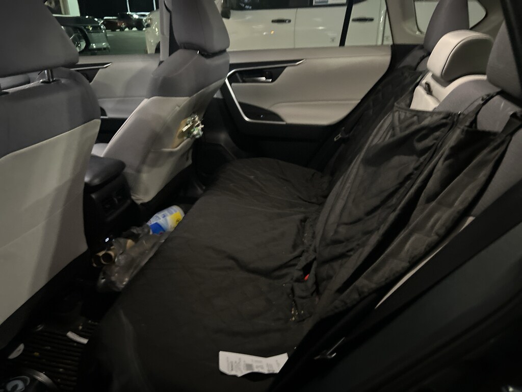 2024 Toyota RAV4 XLE photo 4