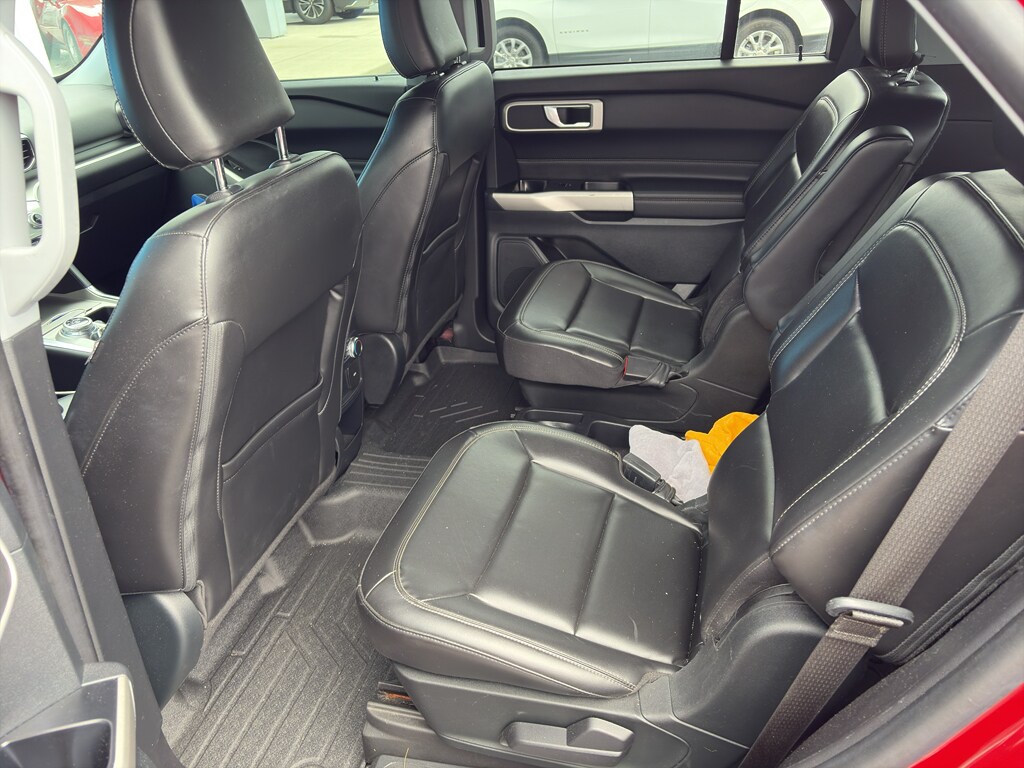 2021 Ford Explorer XLT photo 4