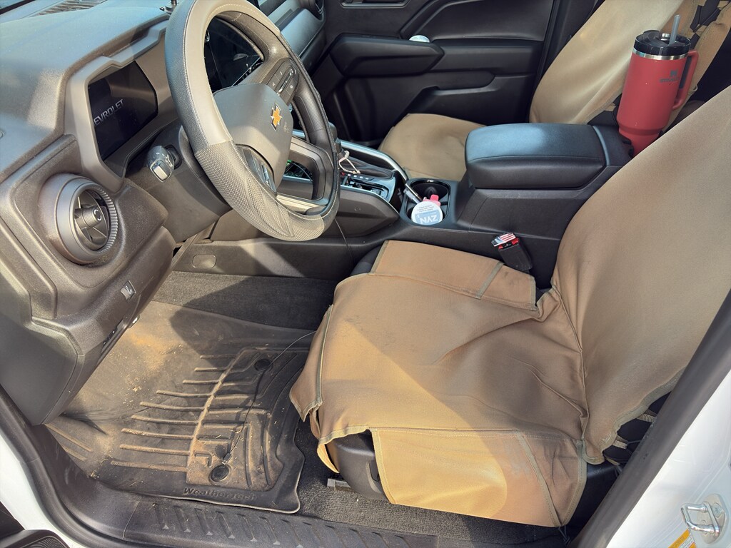 2023 Chevrolet Colorado Work Truck photo 3