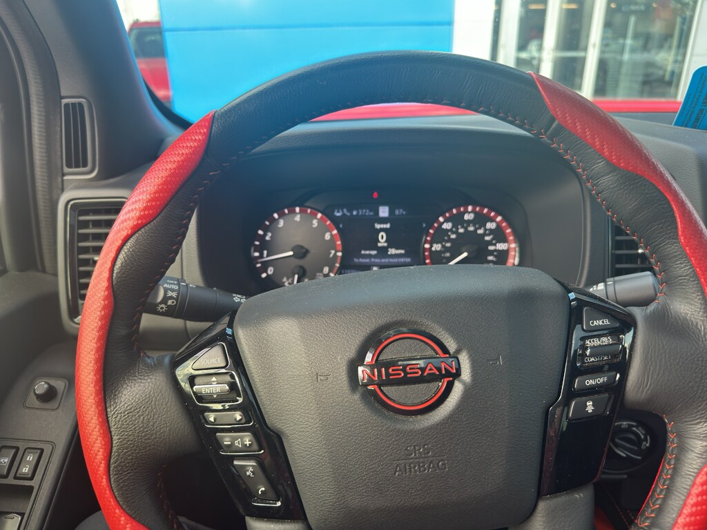 2023 Nissan Frontier PRO-4X photo 2