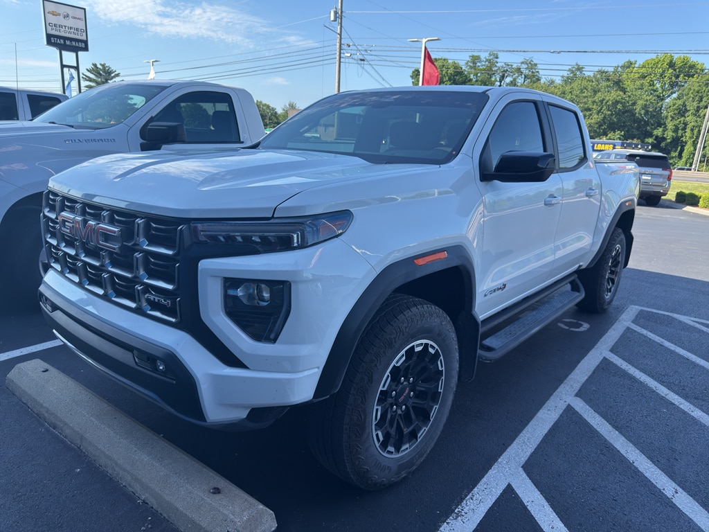 2026 GMC Canyon 4WD AT4 Crew Cab Short Box's photo