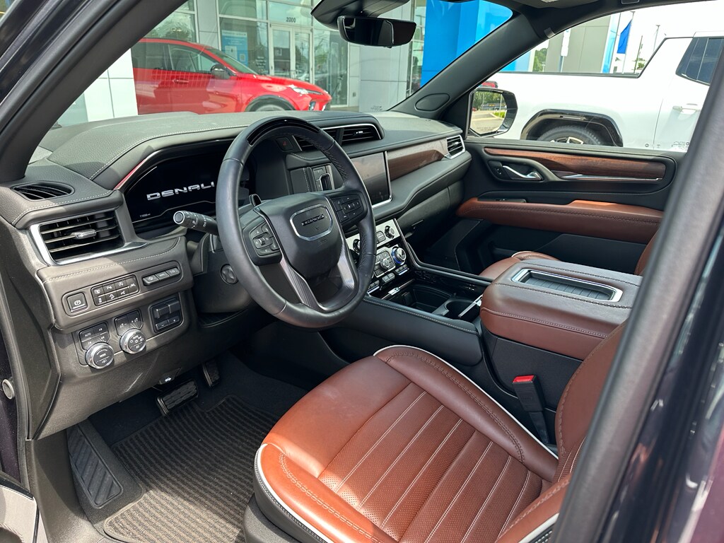 2024 Gmc Yukon Denali Ultimate photo 2