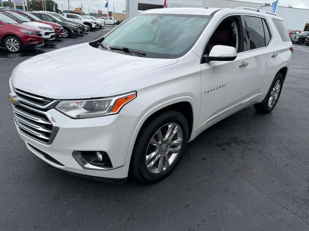 2019 Chevrolet Traverse AWD High Country's photo