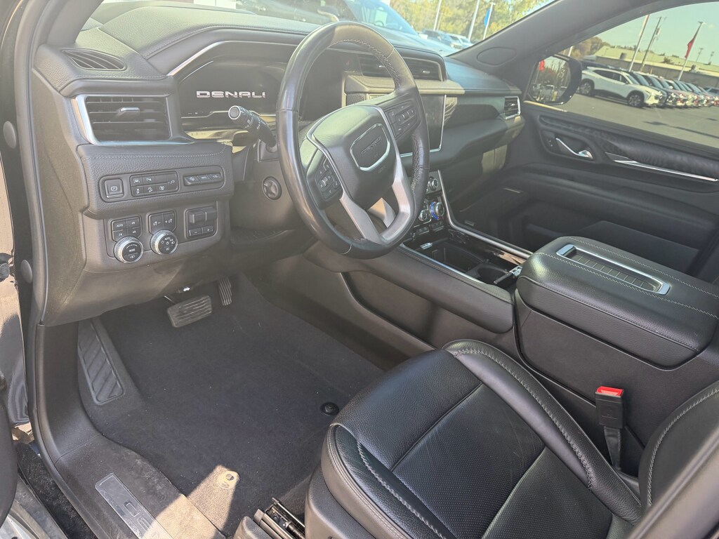 2022 Gmc Yukon XL Limited photo 3