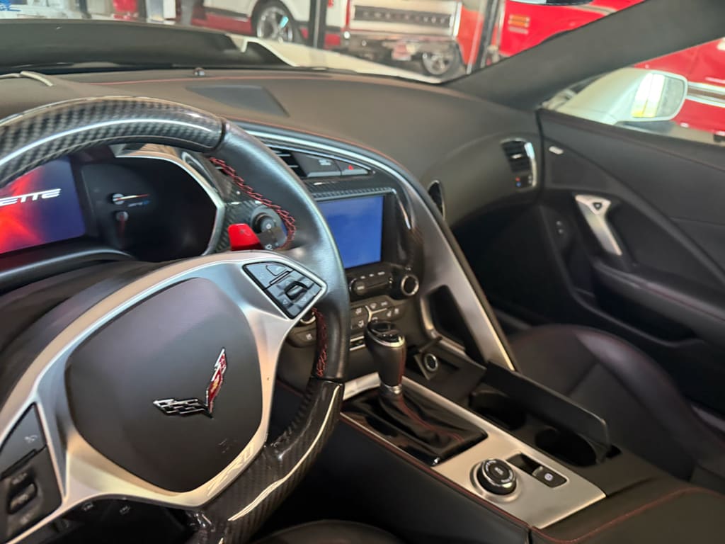 2019 Chevrolet Corvette 3ZR - Photo 11