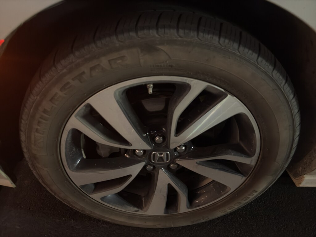 2020 Honda Odyssey Elite photo 2