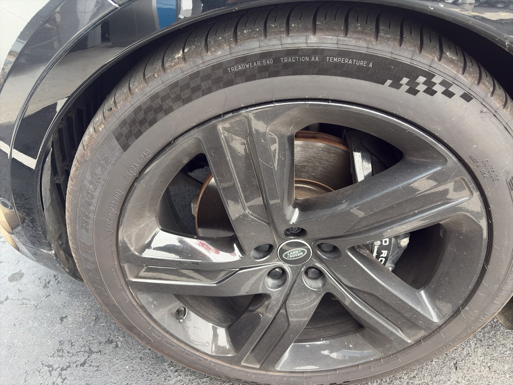 Used 2023 Land Rover Discovery Metropolitan Edition Sport Utility