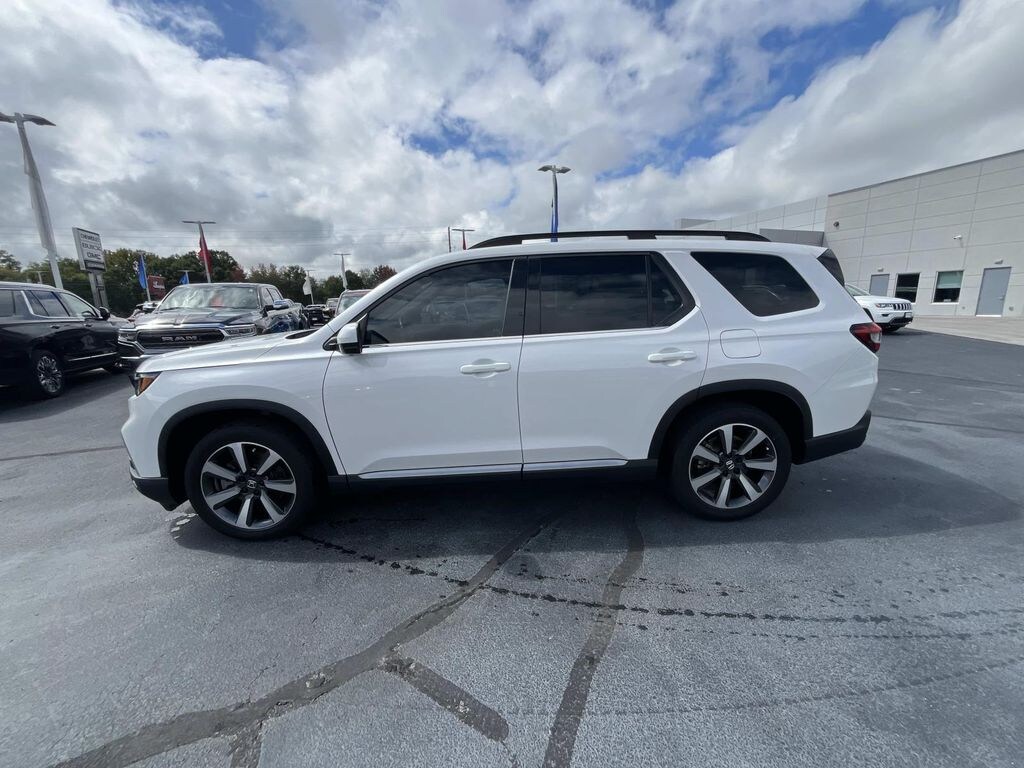 Used 2024 Honda Pilot Elite SUV