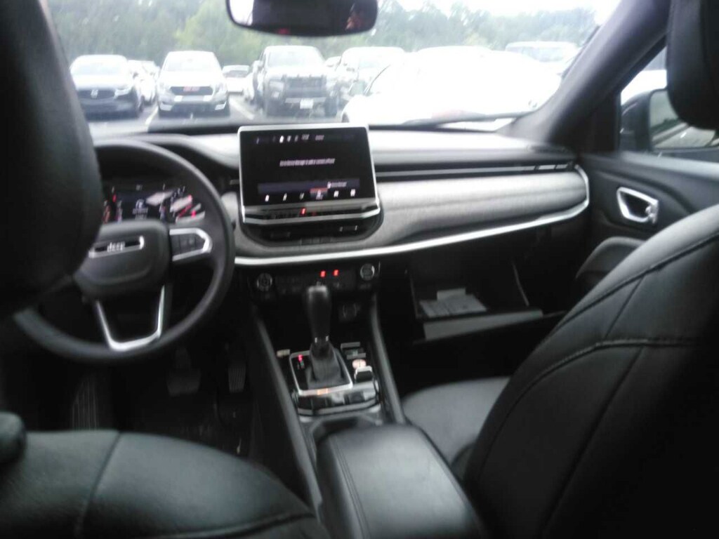 Used 2024 Jeep Compass Latitude SUV