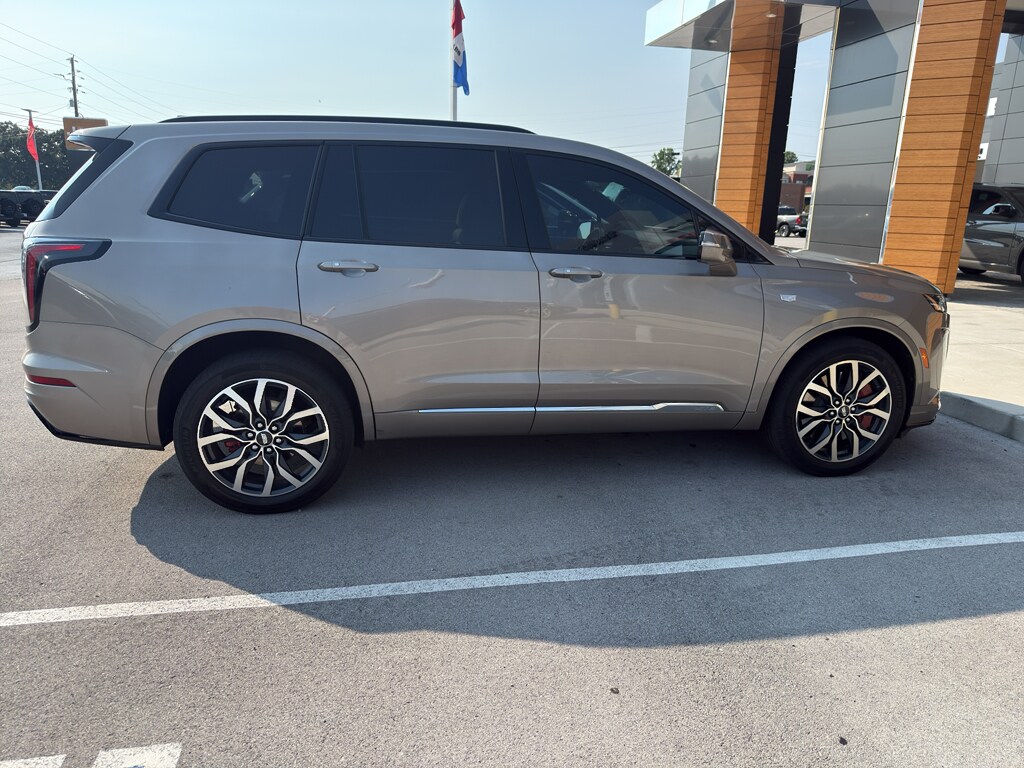 Used 2023 CADILLAC XT6 Sport SUV