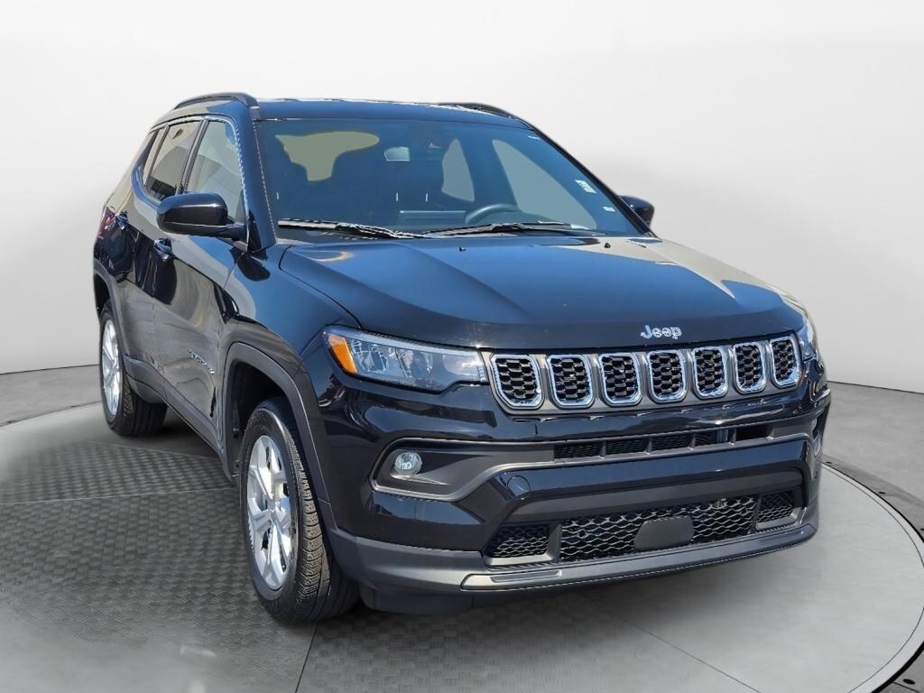 Used 2024 Jeep Compass Latitude SUV