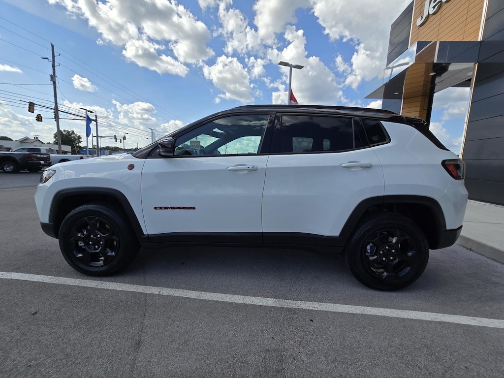 Used 2024 Jeep Compass Trailhawk SUV