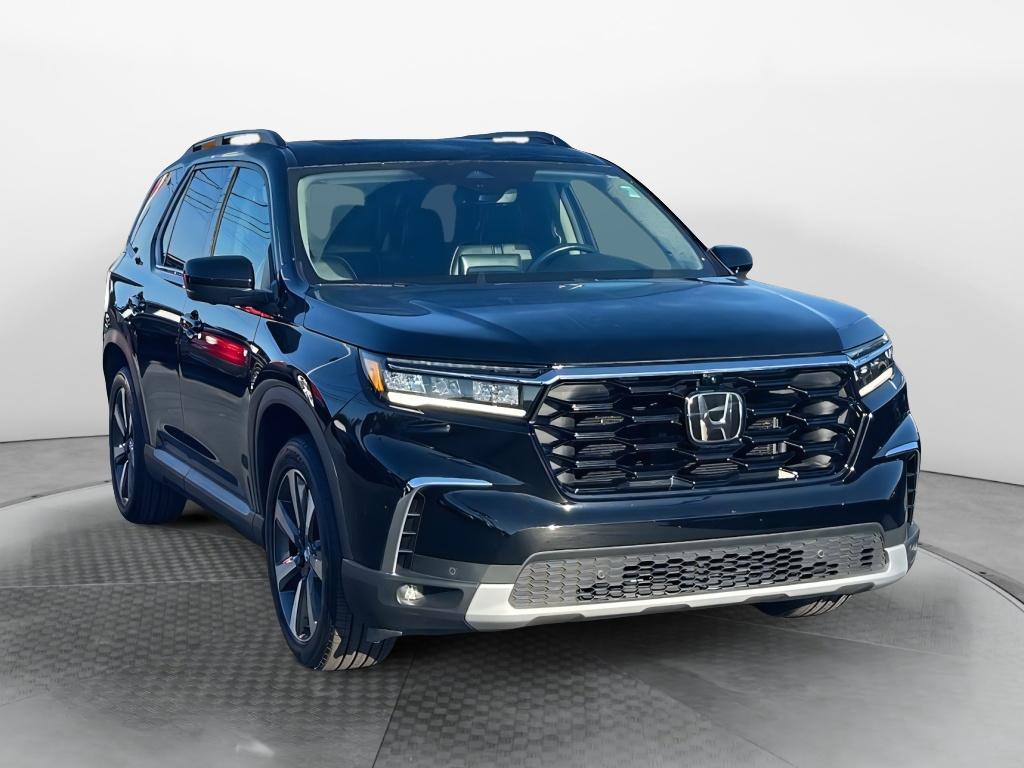 2023 Honda Pilot Elite's photo