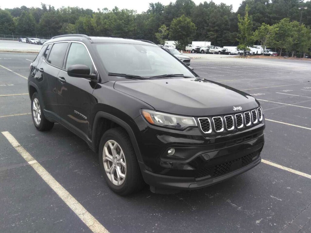 Used 2024 Jeep Compass Latitude SUV