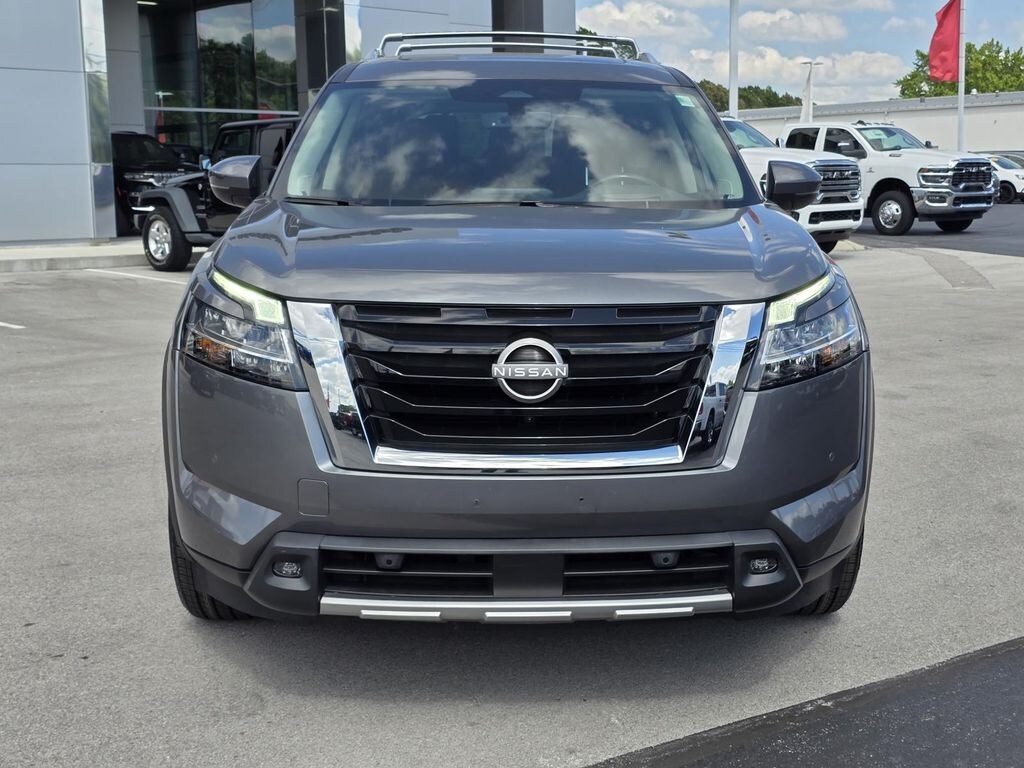 Used 2023 Nissan Pathfinder Platinum SUV
