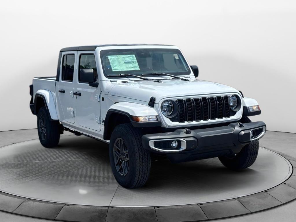2025 Jeep Gladiator Sport S's photo