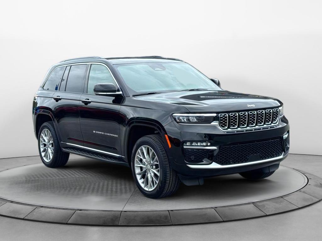 2025 Jeep Grand Cherokee Summit's photo