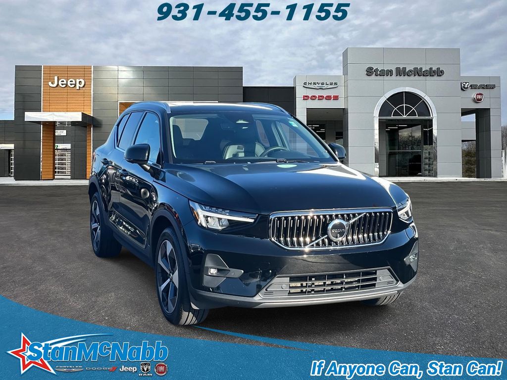 2023 Volvo XC40 Ultimate's photo