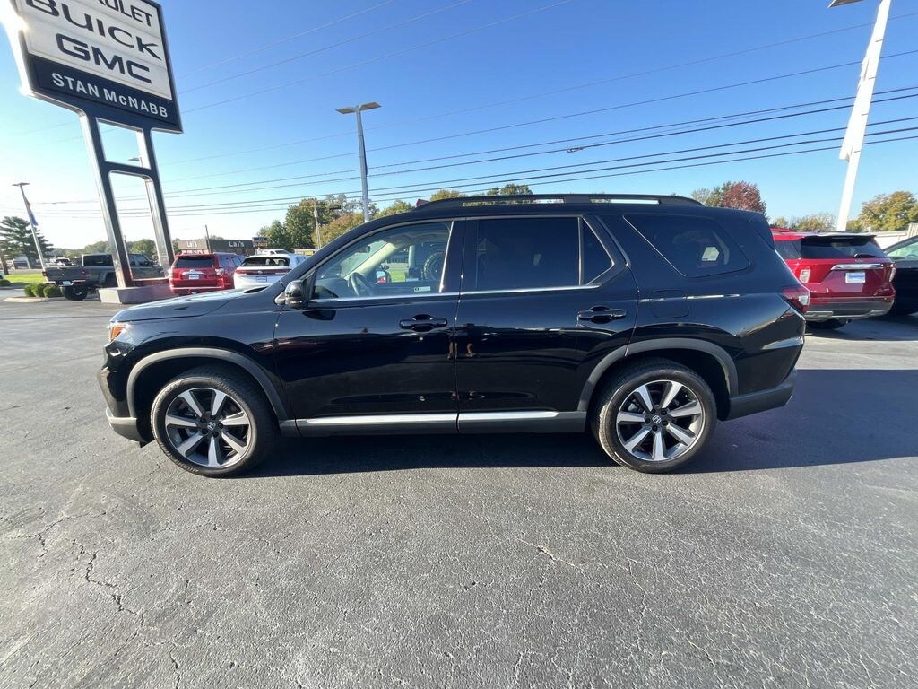 Used 2023 Honda Pilot Elite SUV