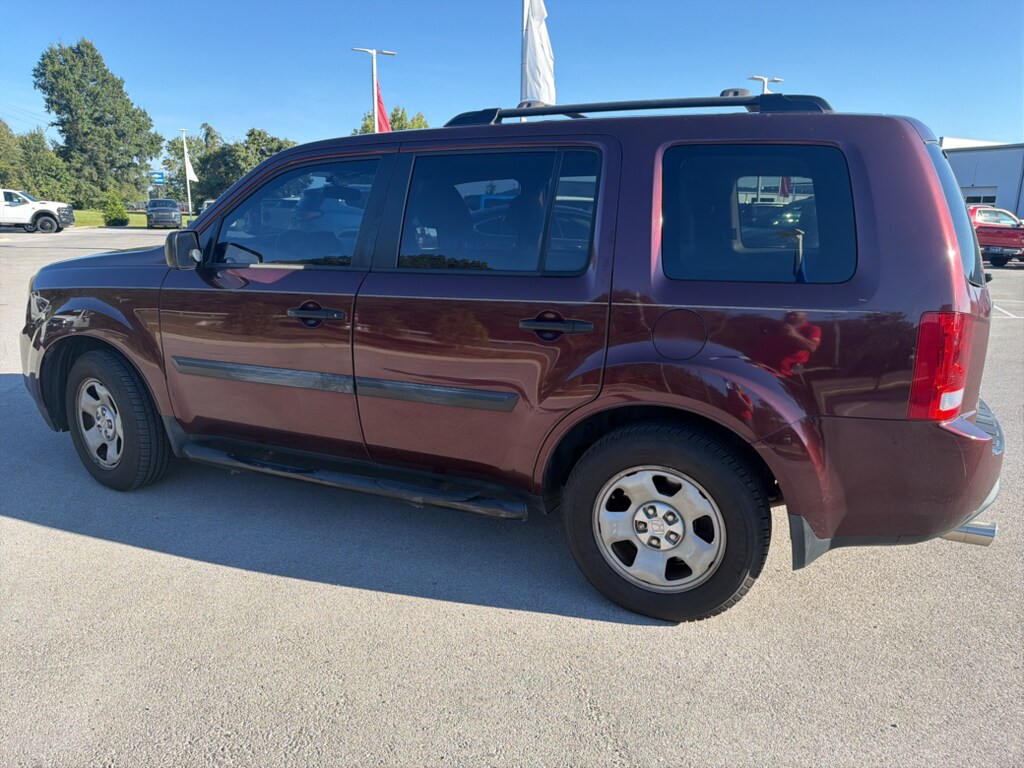Used 2013 Honda Pilot LX FWD SUV