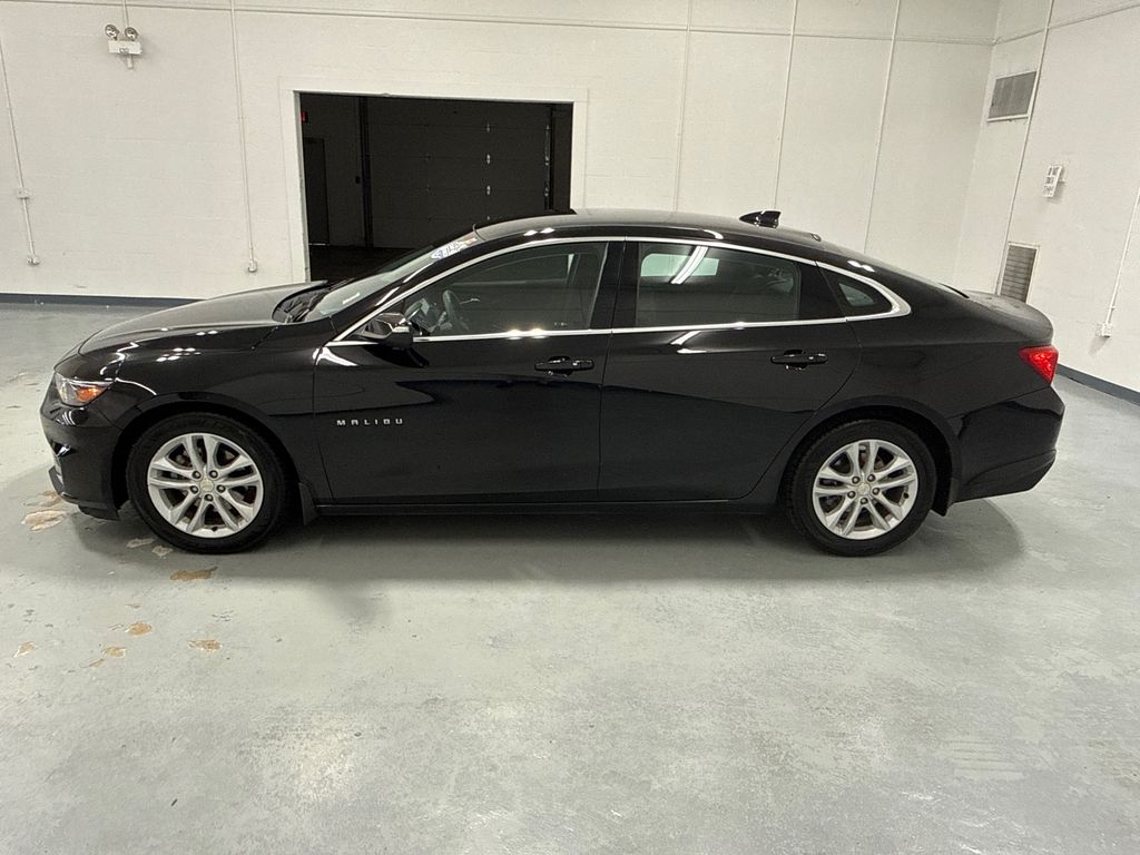 2016 Chevrolet Malibu 1LT photo 4