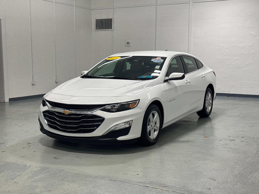 2024 Chevrolet Malibu LS photo 4