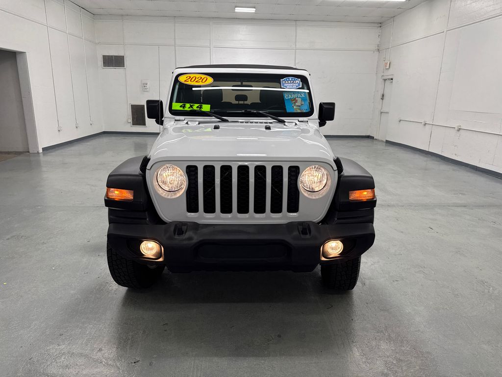 2020 Jeep Gladiator Sport photo 2