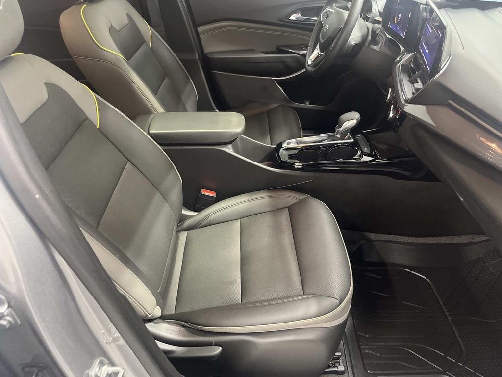 2025 Chevrolet Trax Activ - Photo 31
