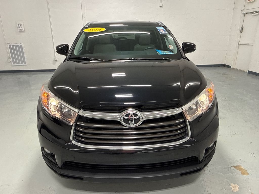 Used 2016 Toyota Highlander XLE FWD 3.5L V6 Sport Utility