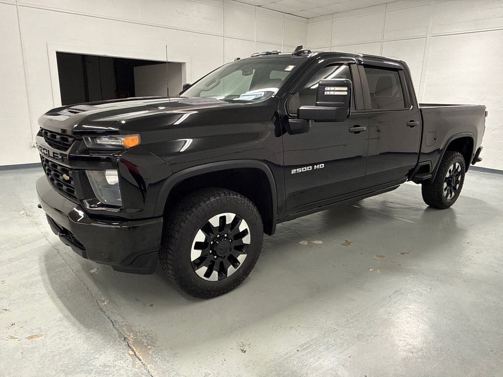 Used 2020 Chevrolet Silverado Custom Crew Cab   6.6L Gas 4x4 Crew Cab