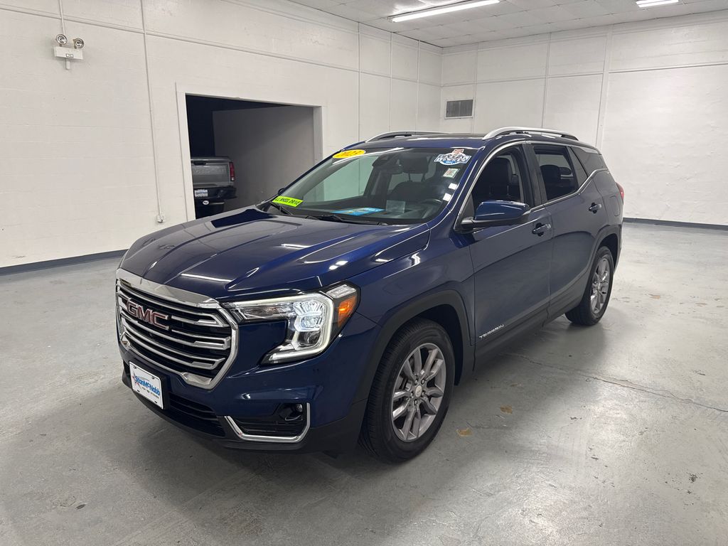 2022 Gmc Terrain SLT photo 2