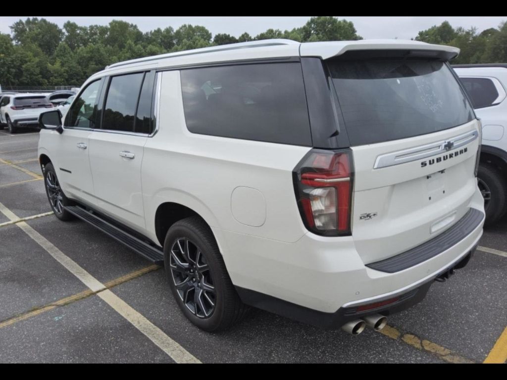 2024 Chevrolet Suburban High Country photo 2