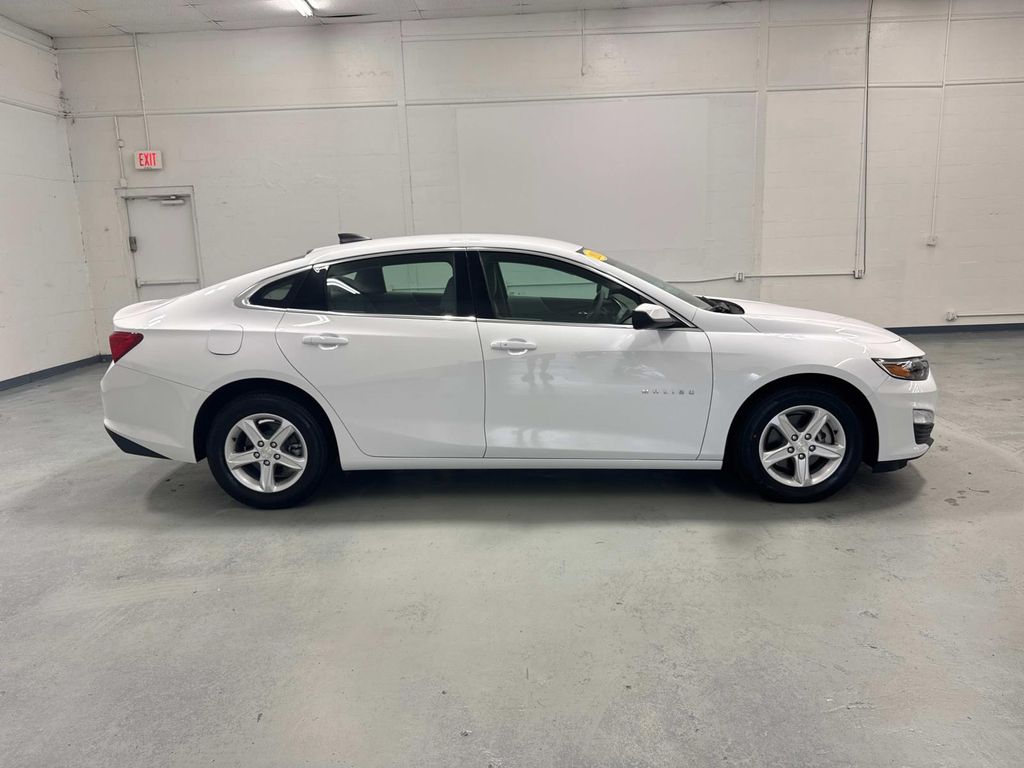 2024 Chevrolet Malibu LS photo 2
