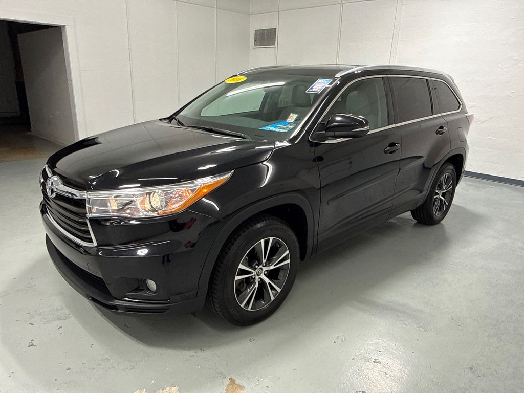 Used 2016 Toyota Highlander XLE FWD 3.5L V6 Sport Utility