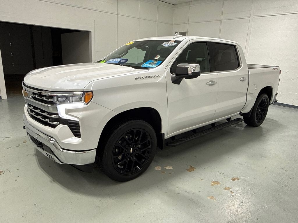 Certified 2024 Chevrolet Silverado LTZ Crew Cab 4x4 5.3L V8 1 Owner Crew Cab