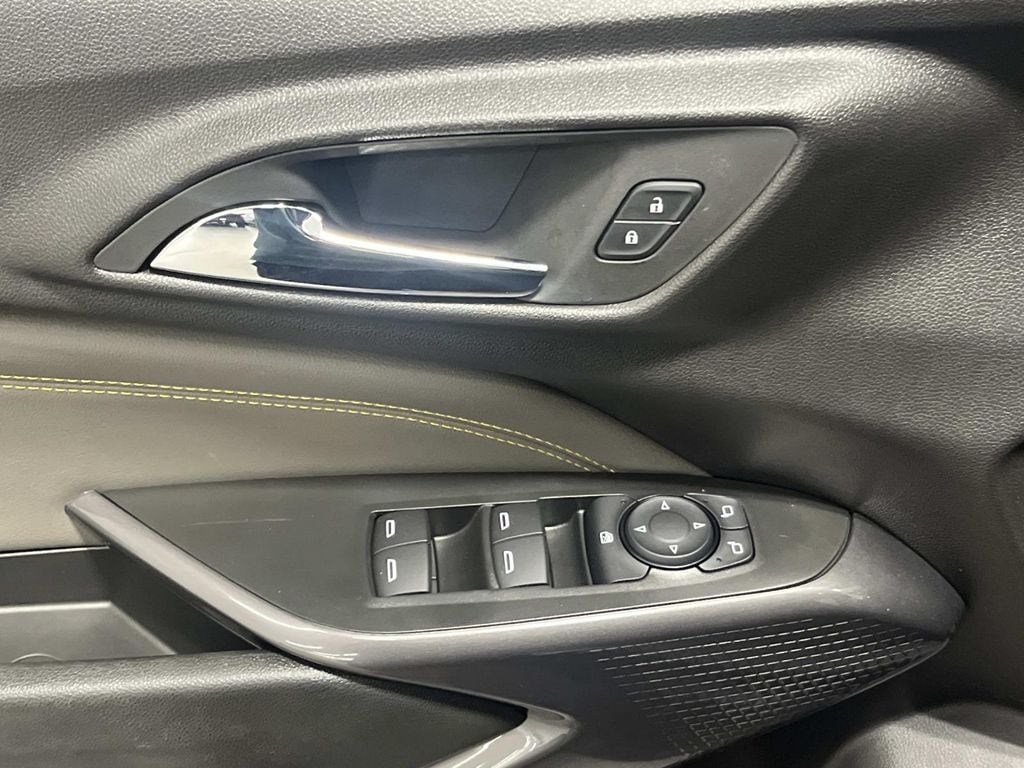 2025 Chevrolet Trax Activ - Photo 16