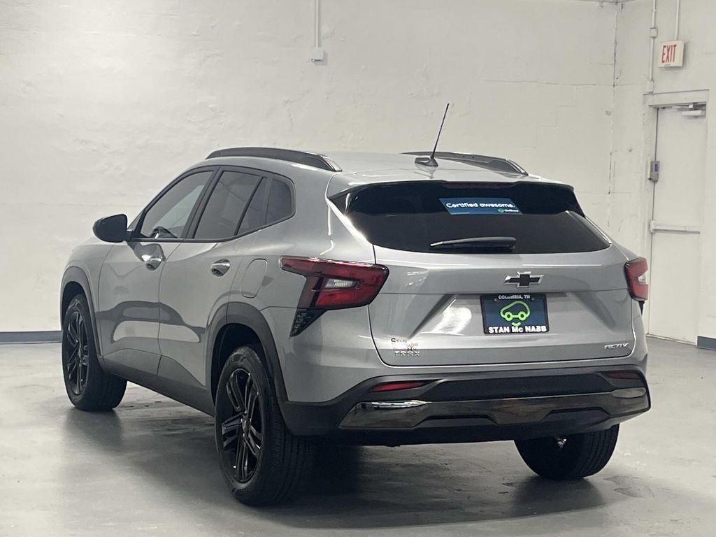 2025 Chevrolet Trax Activ - Photo 6