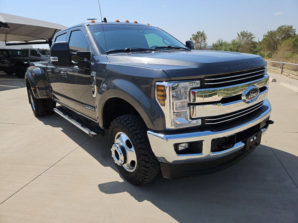 2019 Ford F-350 Super Duty Lariat Crew Cab LB DRW 4WD