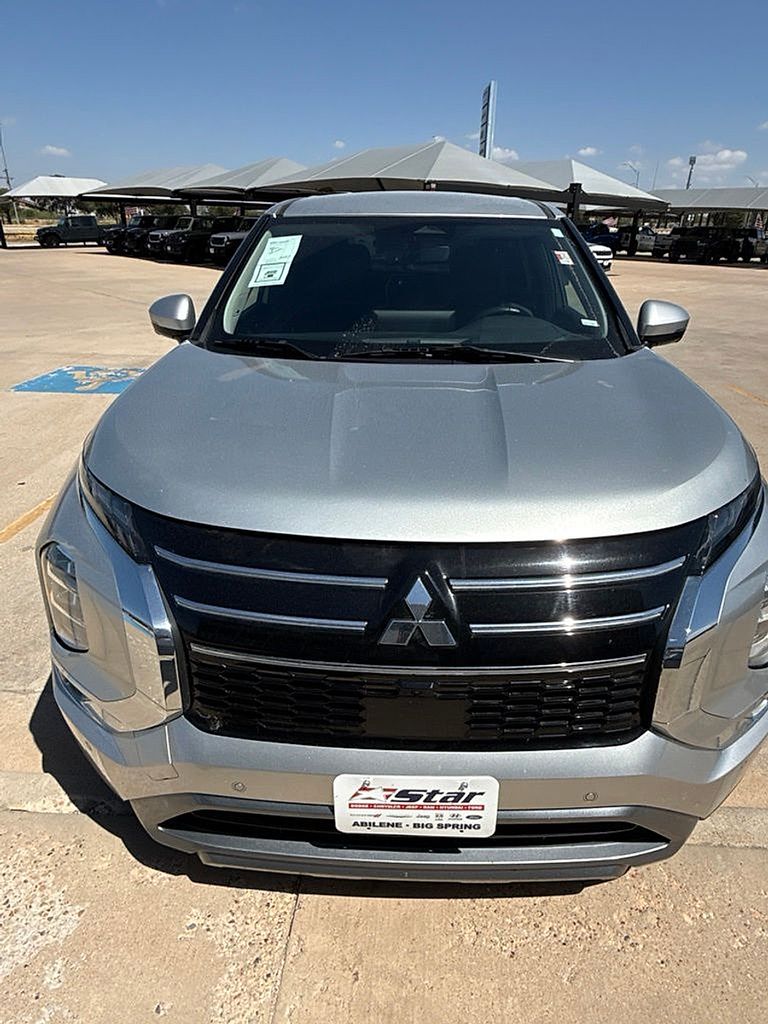 2025 Mitsubishi Outlander SE FWD