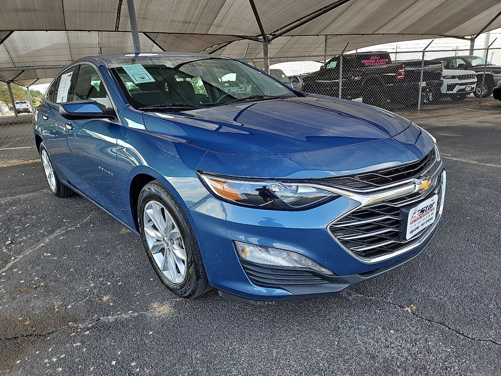 2025 Chevrolet Malibu LT with 1LT FWD