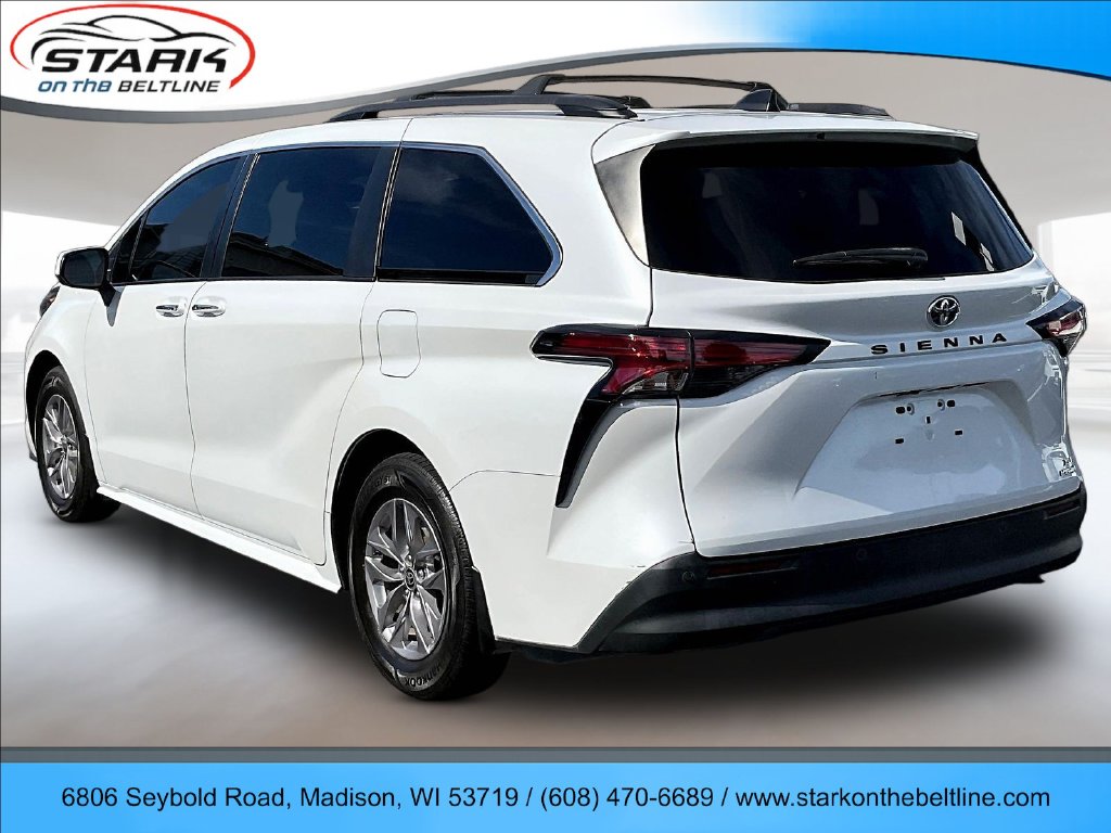 Used 2022 Toyota Sienna XLE 8 Passenger Van Passenger Van