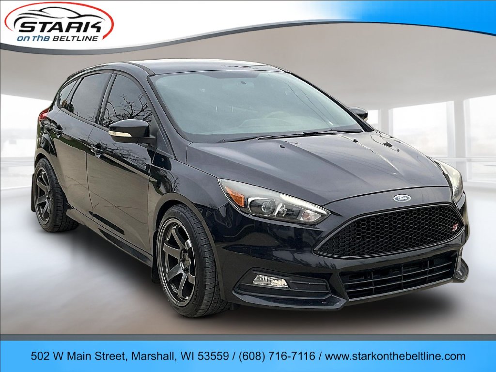 Tuxedo Black 2015 Ford Focus Hatchback Front-Wheel Drive 6-Speed Manual
